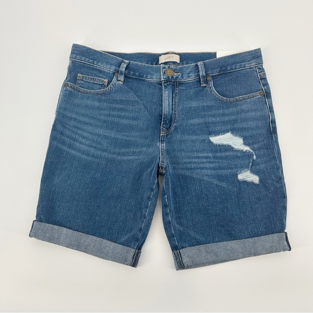 NWT LOFT Outlet Denim Boyfriend Shorts Distressed Blue Size 2